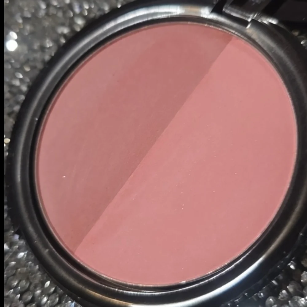 ❇️🧚‍♀️PIAF & POE Kat Von D RARE Blush SWATCHED 1X/EUC